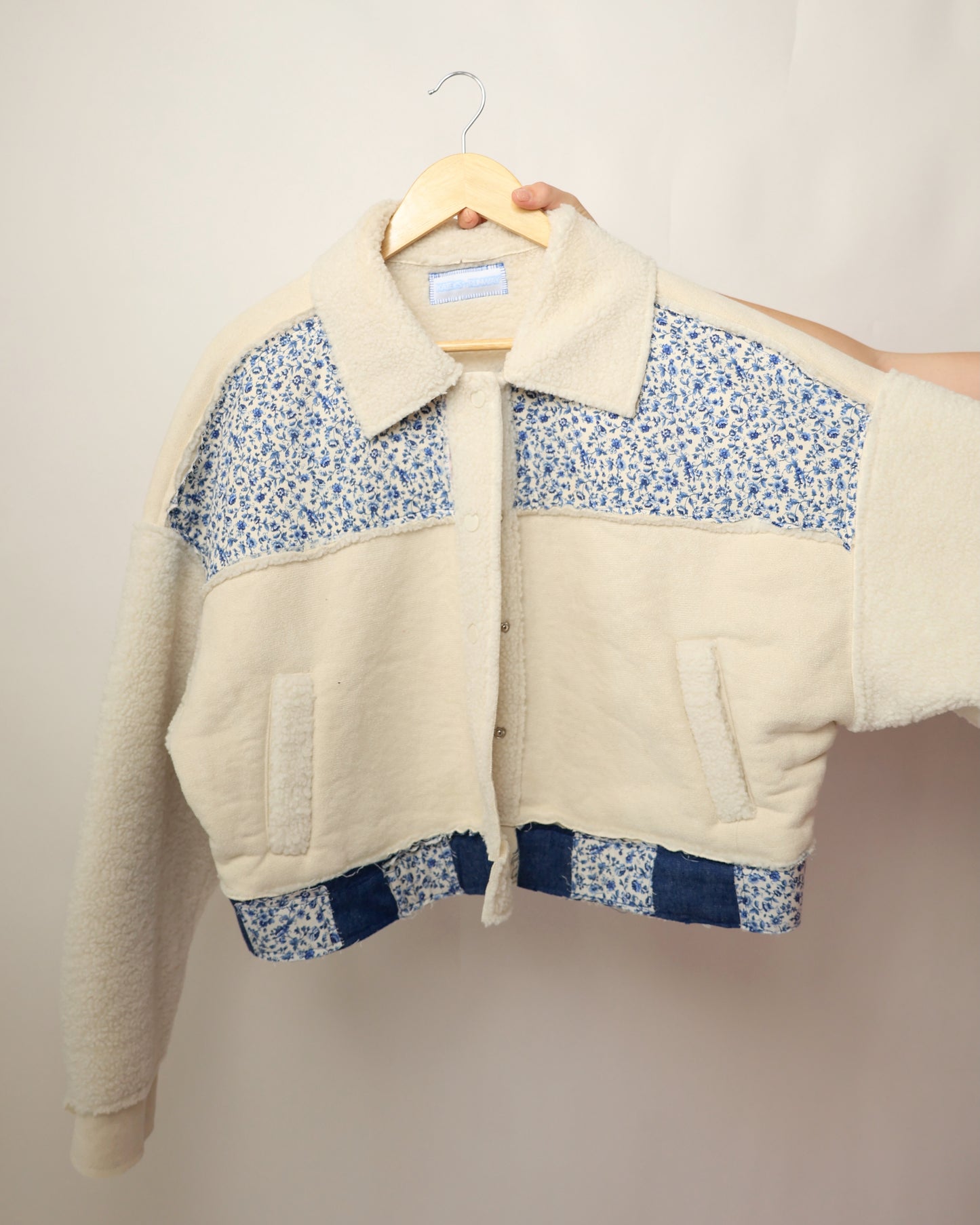 Upcycled White Jacket – Denim Horseshoes Edition (L)