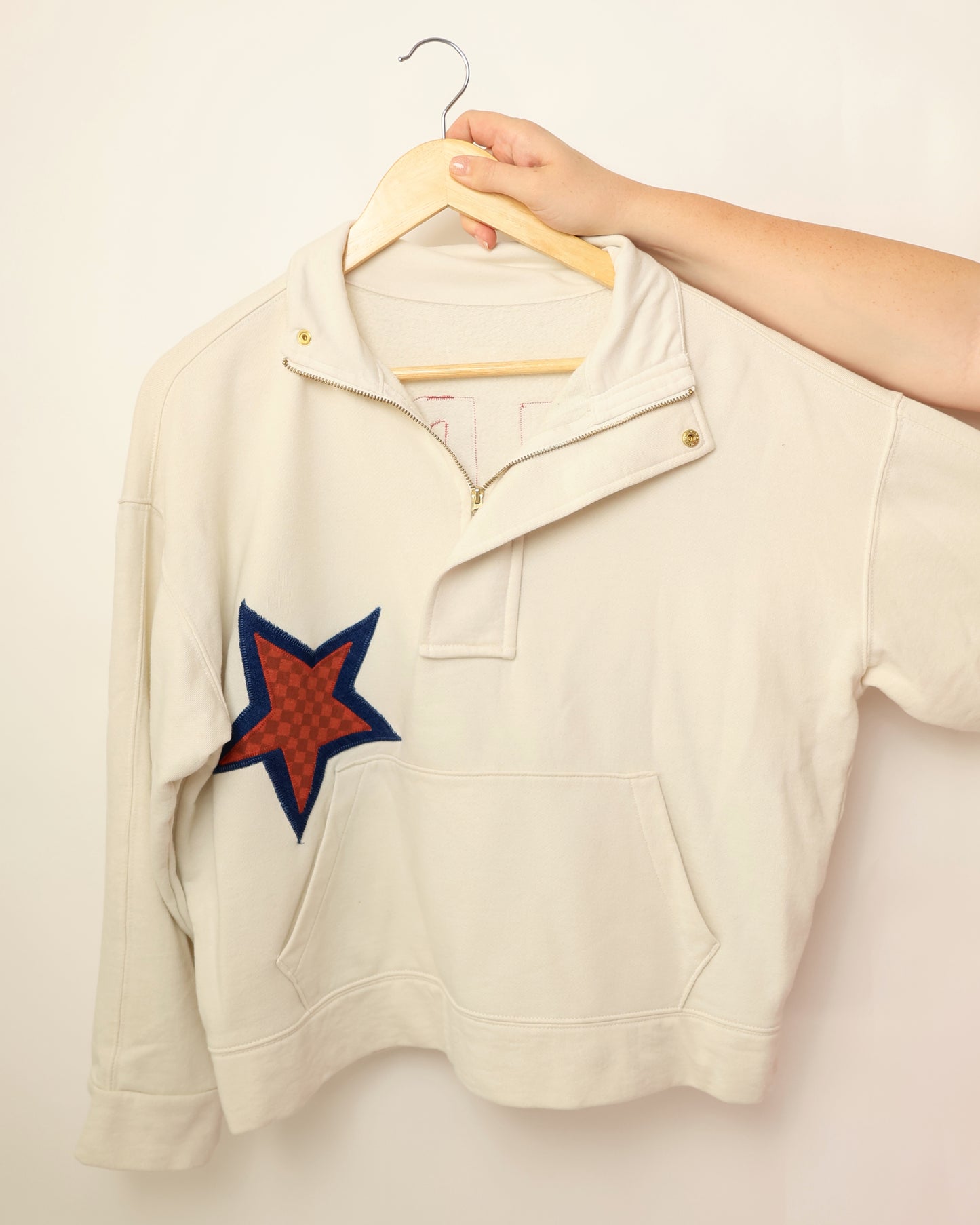 Upcycled Sweatshirt – Hold Your Horses Edition (M)