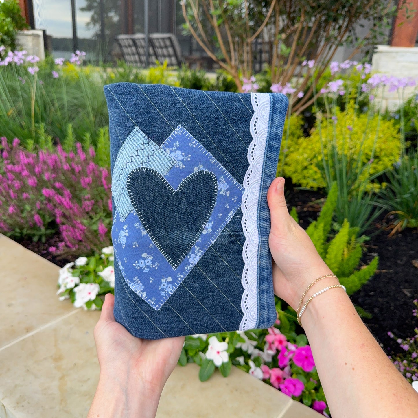 Lovin' Lace Bible Cover