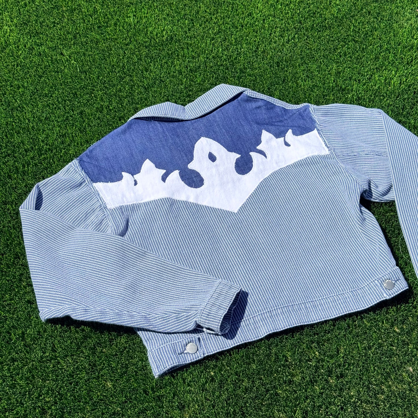 Upcycled Cropped Denim Jacket – Western Edition (M)